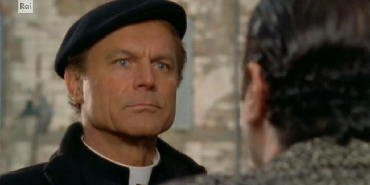 Don Matteo 1 Cento - Il divertente siparietto tra Terence Hill e Nino Frassica nella ...