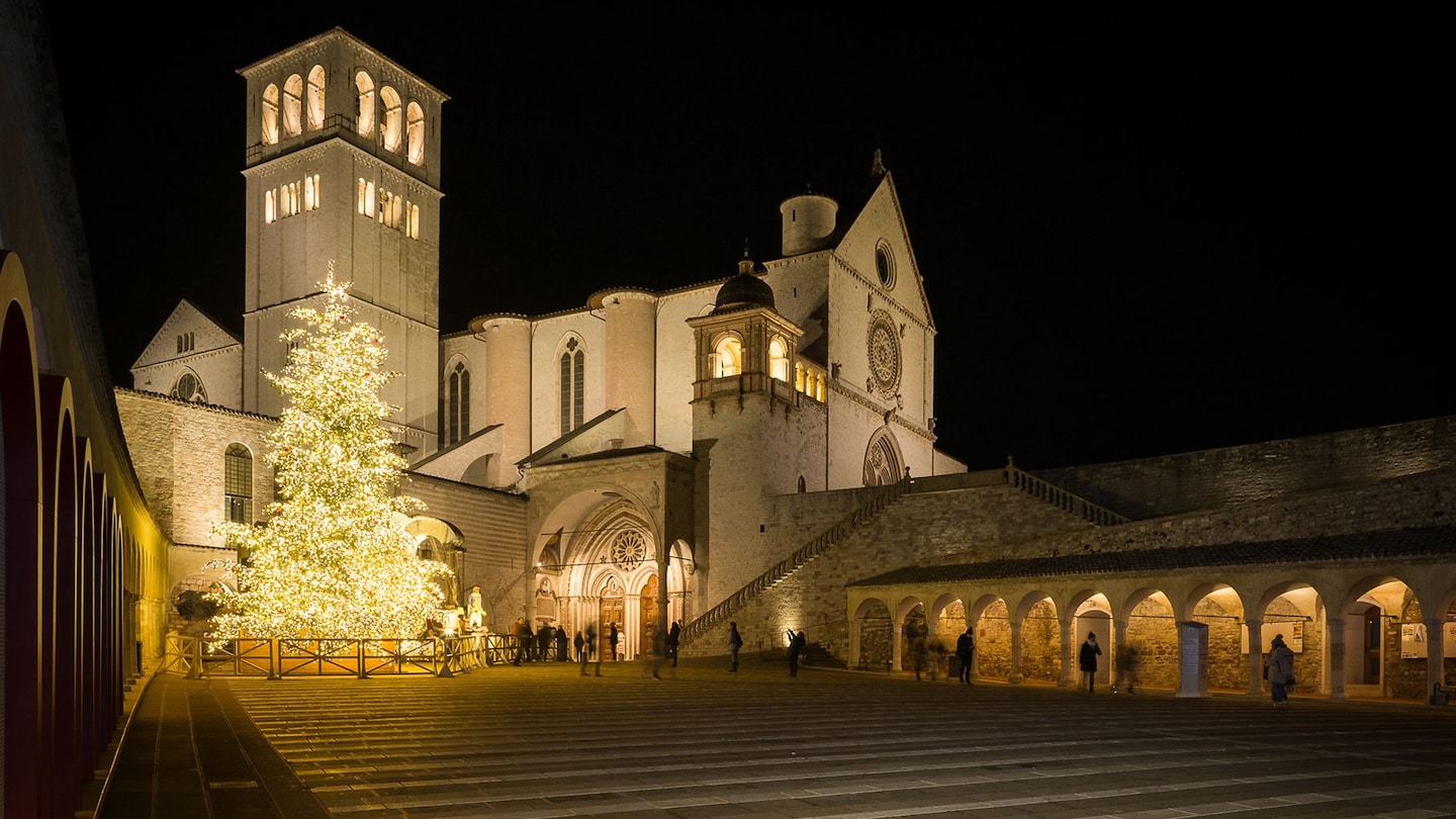 Concerto di Natale da Assisi (2003) - RaiPlay