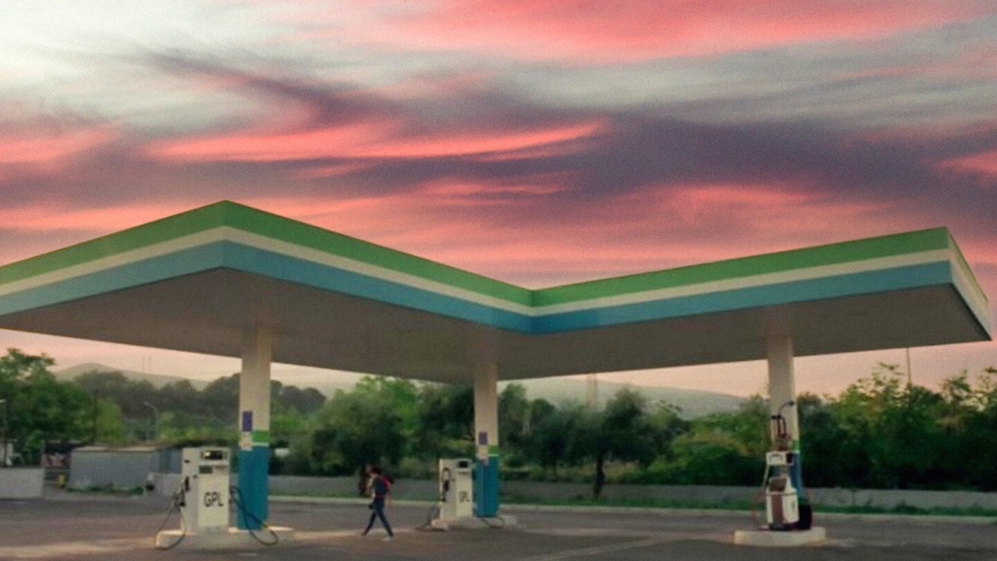 Gas Station - RaiPlay