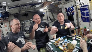 Come si alimentano gli astronauti? - 26/06/2019 - RaiPlay