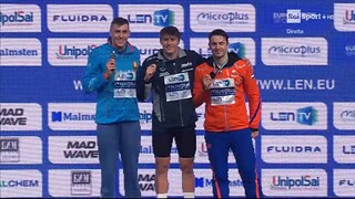 Europei di nuoto in vasca corta - Il podio d'oro di Martinenghi nei 100 rana - 04 11 2021 - RaiPlay