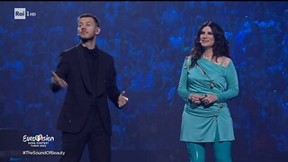 Eurovision Song Contest 2022 - Laura Pausini canta "Nel blu dipinto di blu" - 14/05/2022 - RaiPlay