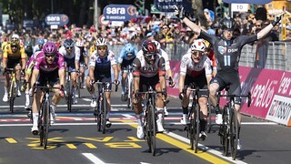 Ciclismo: Giro d'Italia 2022 - Sintesi 11a tappa: Santarcangelo di Romagna-Reggio Emilia - RaiPlay