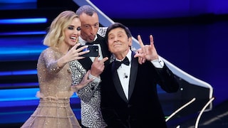 Sanremo 2023 prima serata Selfie boomer per Amadeus e Gianni Morandi - RaiPlay