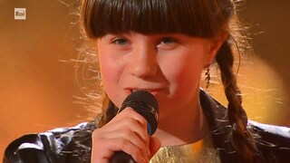 The Voice Kids 2023 - Ginevra canta "The Show Must Go On" - 11/03/2023 - RaiPlay