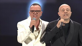 Gigi D'Alessio e Max Pezzali cantano "Trenta canzone" - Gigi, uno come te ancora insieme 01/06/2023 - RaiPlay