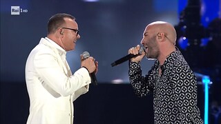 Gigi D'Alessio e Giuliano Sangiorgi cantano "Tu si 'na cosa grande" - Gigi, uno come te ancora insieme 01/06/2023 - RaiPlay