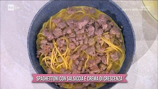 Spaghettoni con salsiccia e crema di crescenza - È sempre mezzogiorno - 14 /11/2023 - RaiPlay