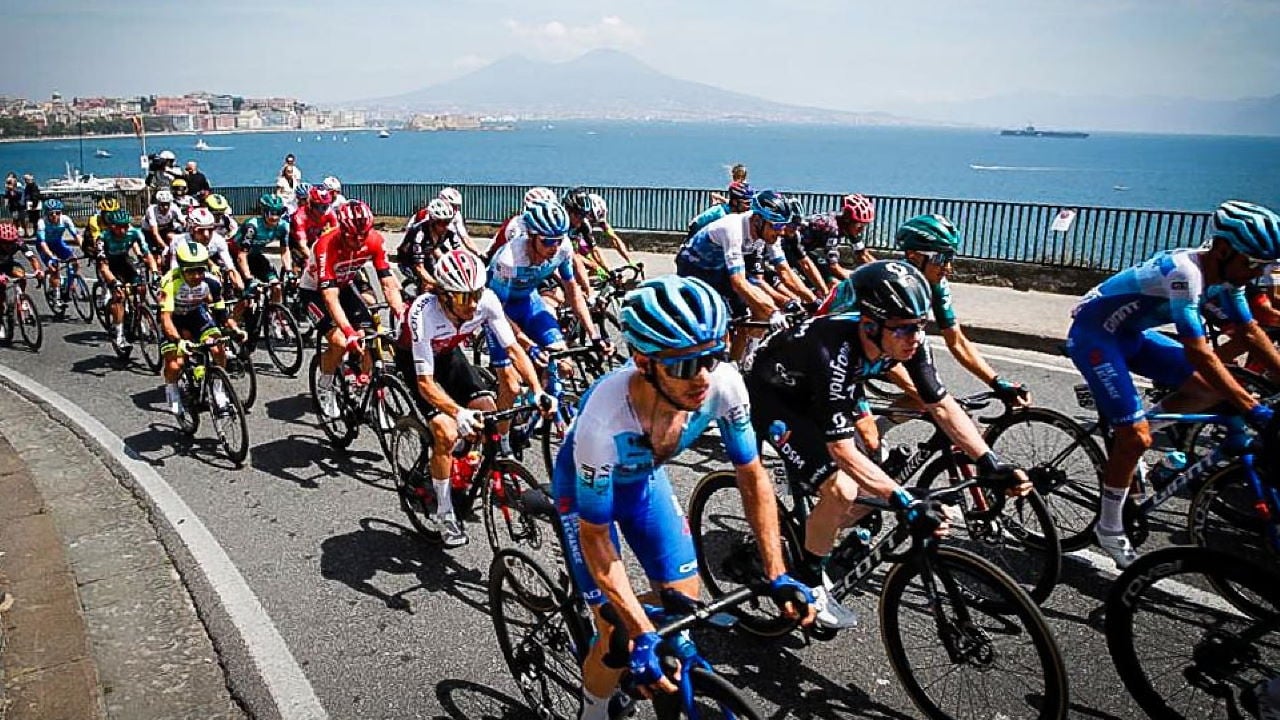 Giro d'Italia 2022 - 8a tappa: Napoli-Napoli - Video - RaiPlay